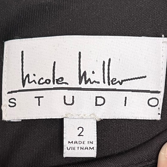 EUC | Nicole Miller Studio | Floral Dress with Lace/Mesh on Sleeves | Size 2 - Picture 9 of 11